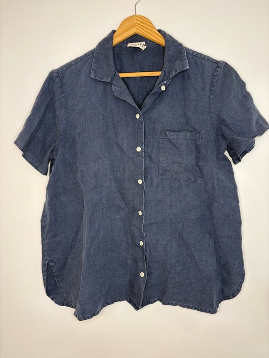 Beaton Linen Tops - Beaton Linen Short Sleeve Button-Down Shirt in Navy Blue
